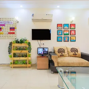 Hotel O Crystal Residency, Gurgaon